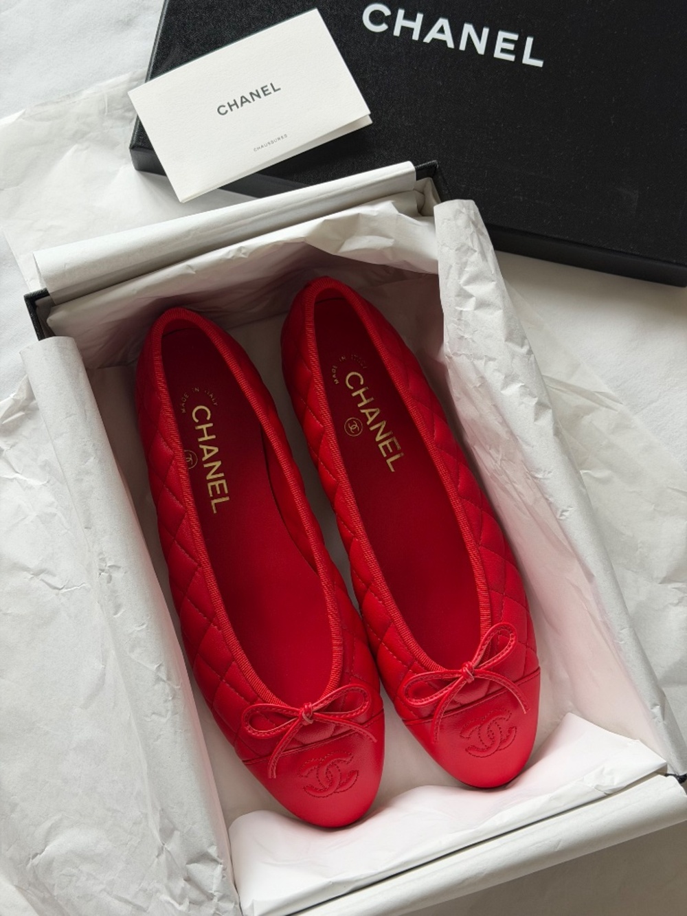 Chanel red ballet flats - Picture 2 of 3